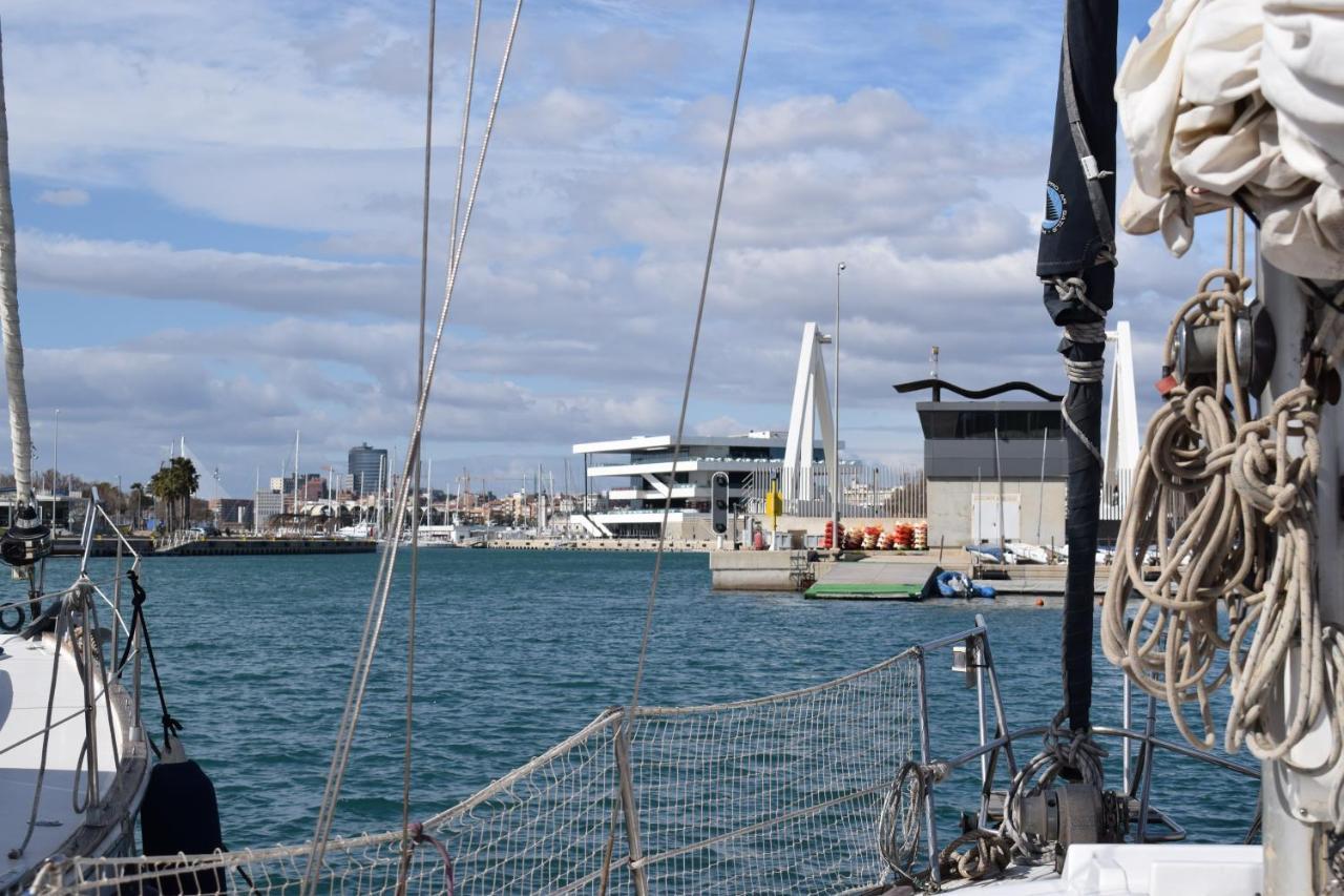 Hotel Velero En Puerto De Valencia - E&M Boats Esterno foto